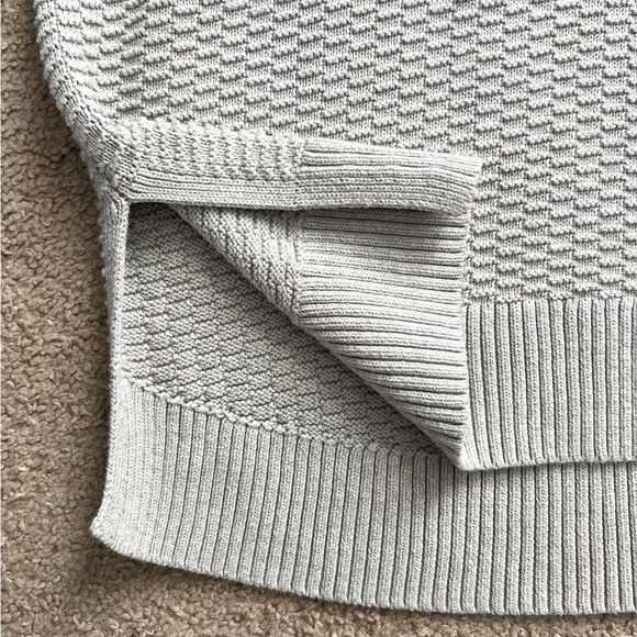 Gap Knit Light Grey Knit Sweater Size Medium - Picture 4 of 10